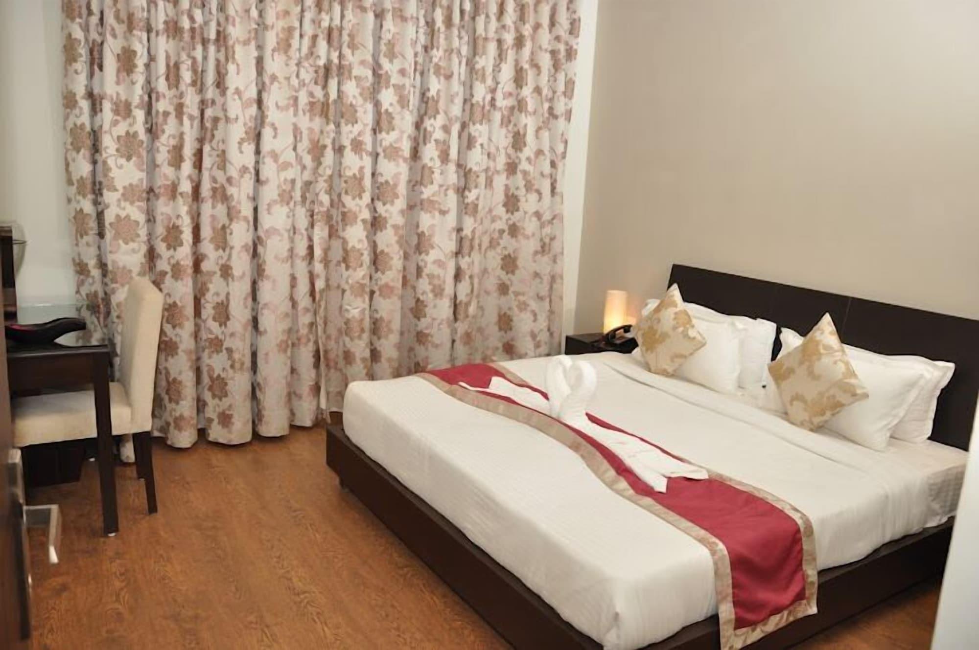 Sukhmantra Resort & Spa Candolim Exterior photo
