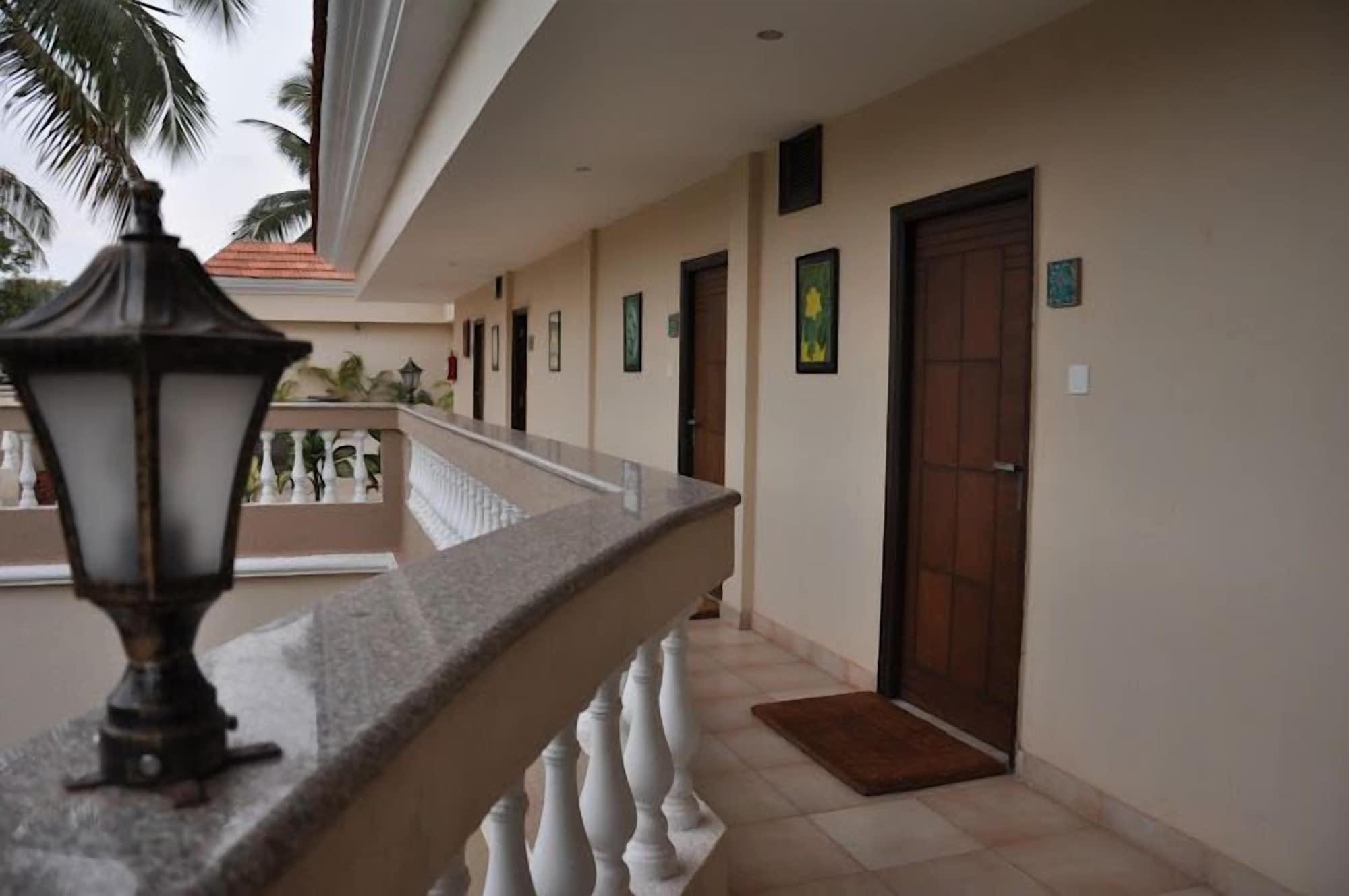 Sukhmantra Resort & Spa Candolim Exterior photo