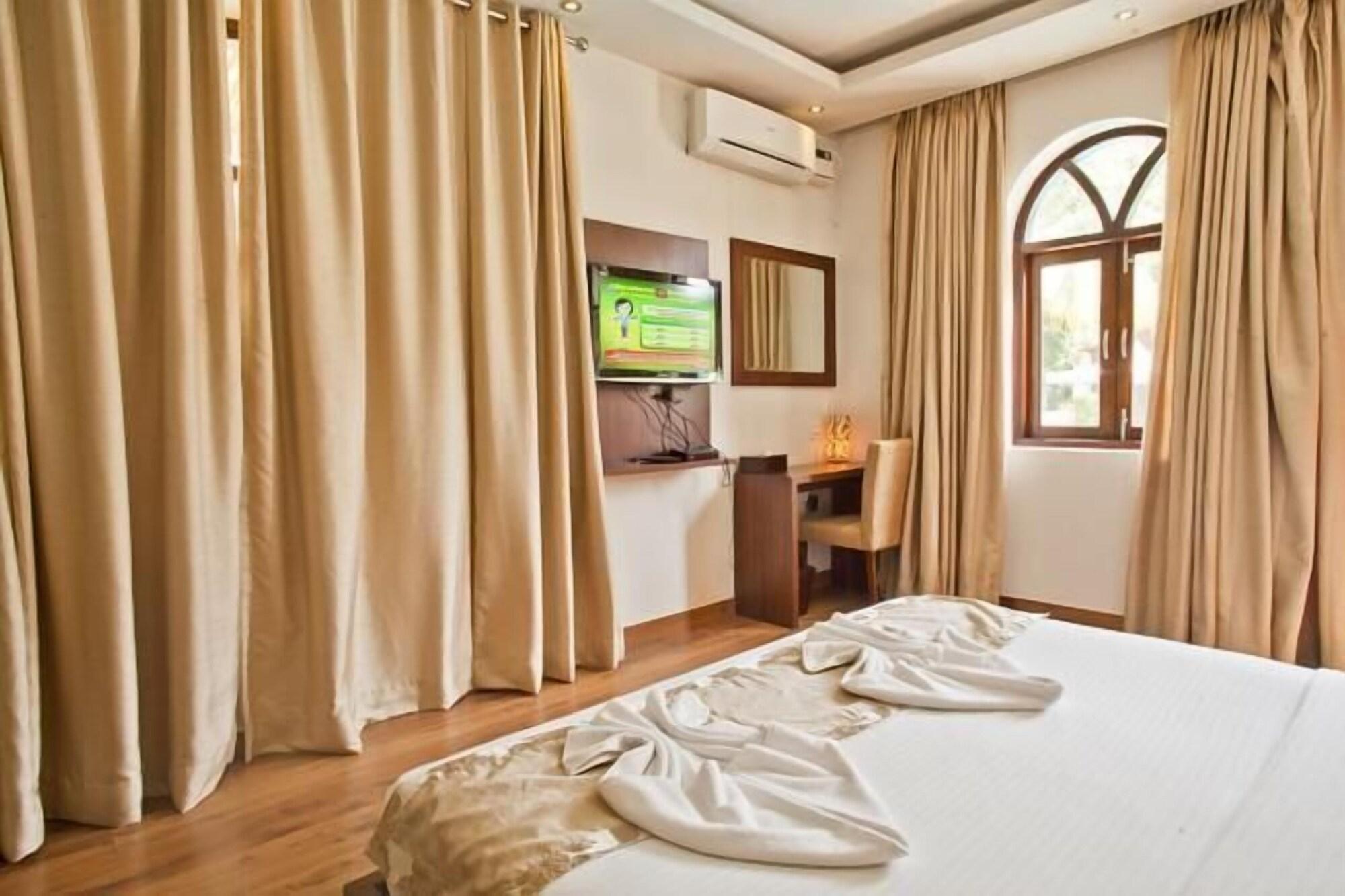 Sukhmantra Resort & Spa Candolim Exterior photo