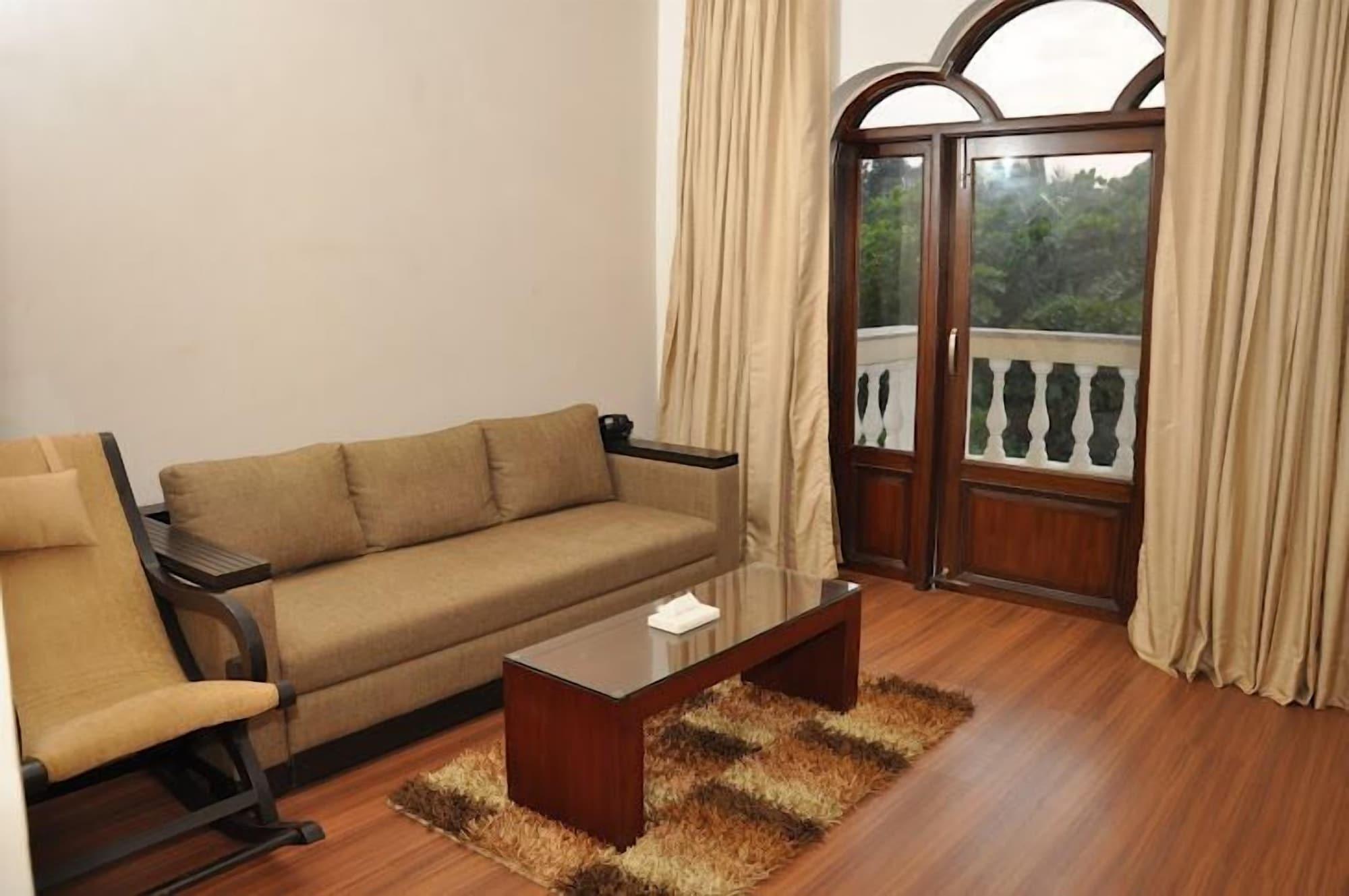 Sukhmantra Resort & Spa Candolim Exterior photo