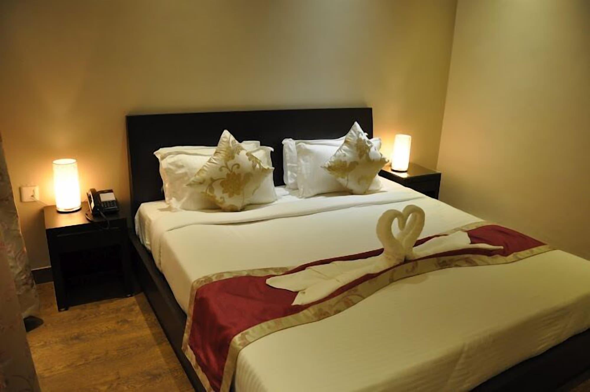 Sukhmantra Resort & Spa Candolim Exterior photo