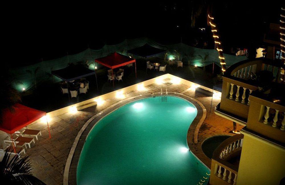 Sukhmantra Resort & Spa Candolim Exterior photo