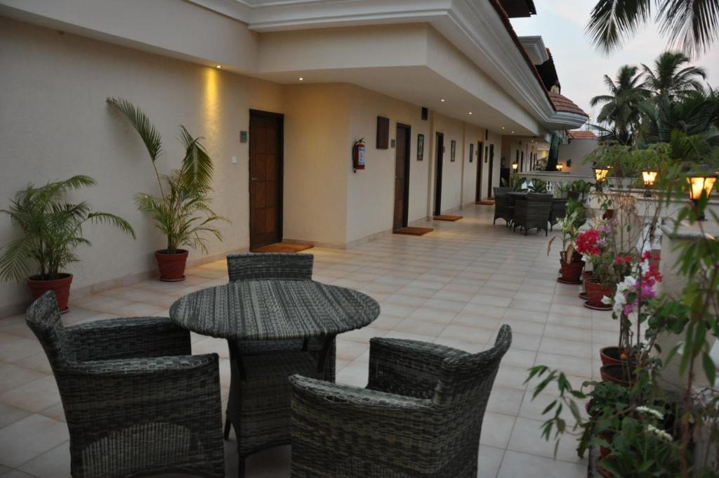 Sukhmantra Resort & Spa Candolim Exterior photo