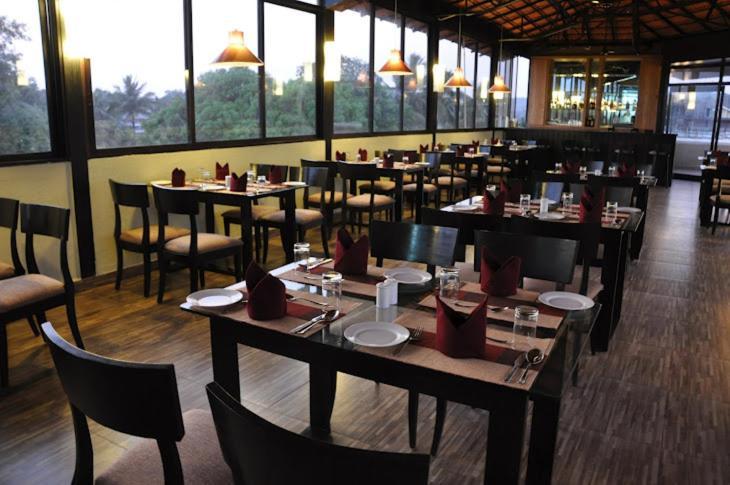 Sukhmantra Resort & Spa Candolim Exterior photo