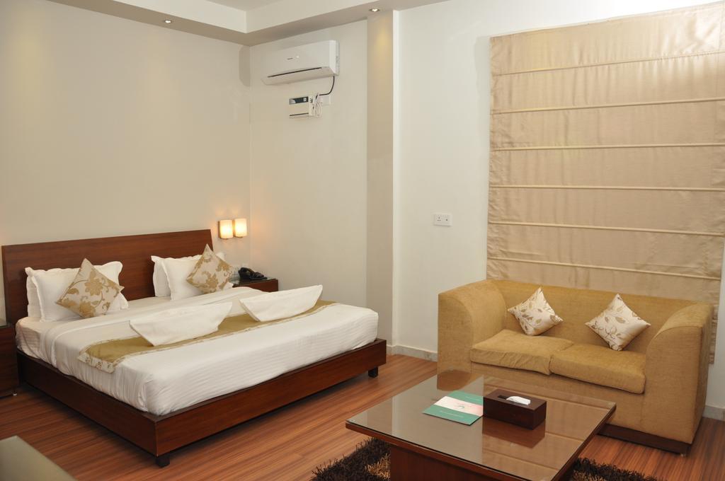 Sukhmantra Resort & Spa Candolim Room photo